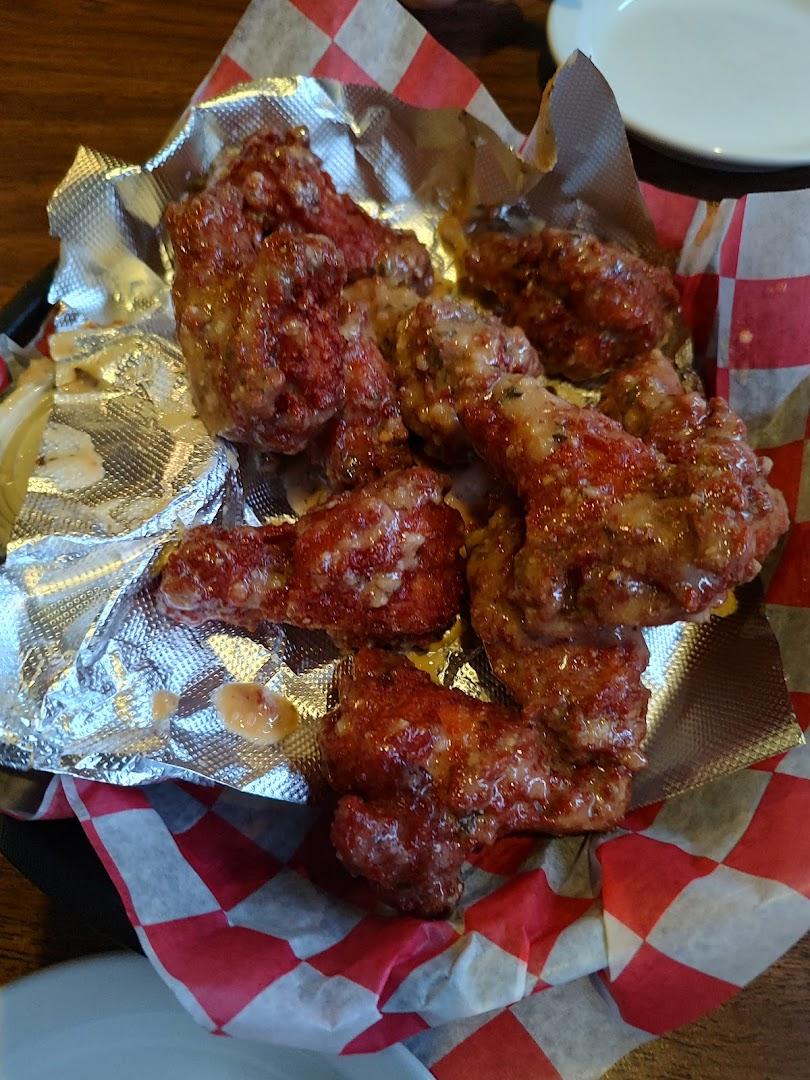 Gators Bar & Grill